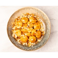 Pankūkas mini ar karameli un mandelēm